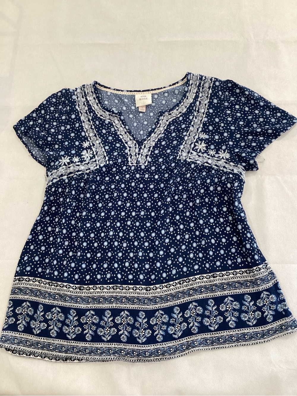 Knox Rose Navy and White Embroidered Short-Sleeve Tunic size large 9/20